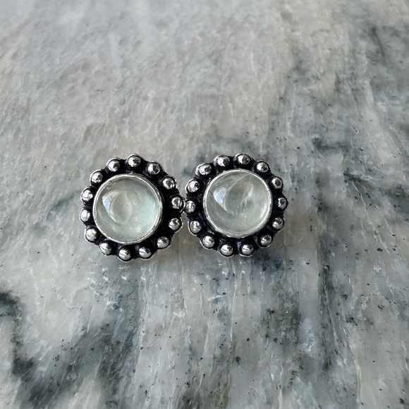 NWOT Sundance Sage Dusk Earrings Prehnite Sterling Silver